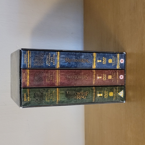 Lord Of The Rings Extended Edition 3 Part Box Set DVD Partially Unopened - Picture 2 of 15